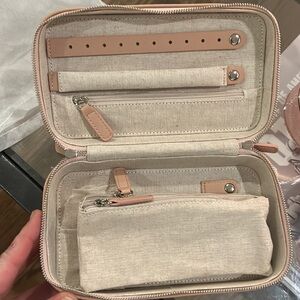 NWT Luna Medium Travel Jewelry Case- blush